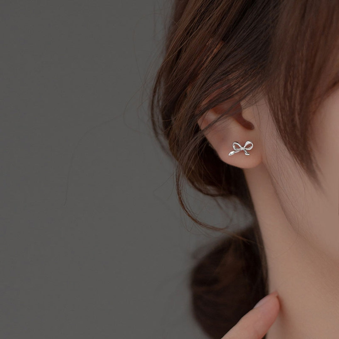 Lyria Bow Studs