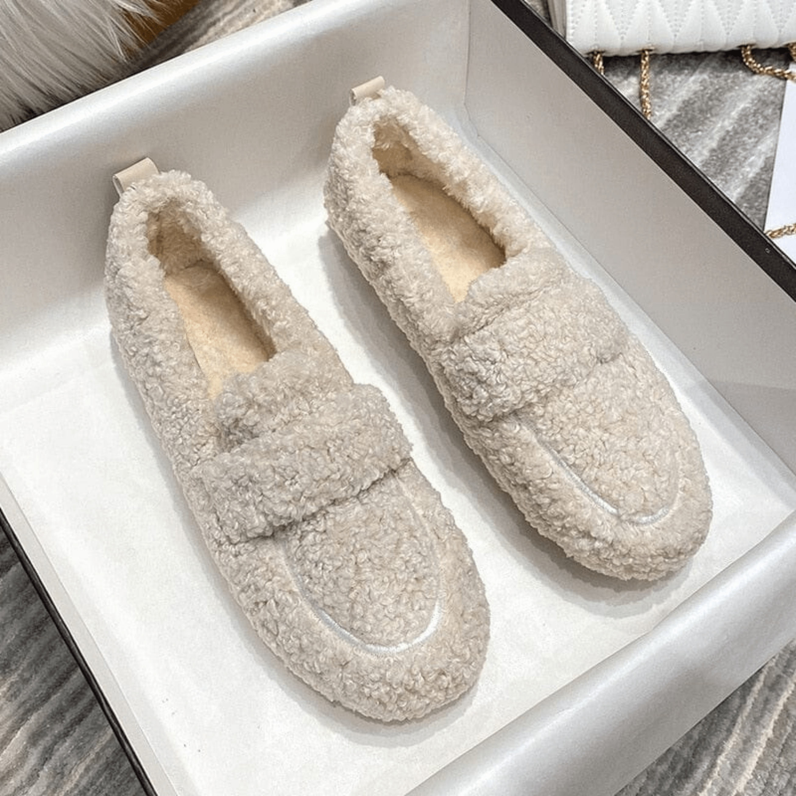 FluffyHaven Moccasiner