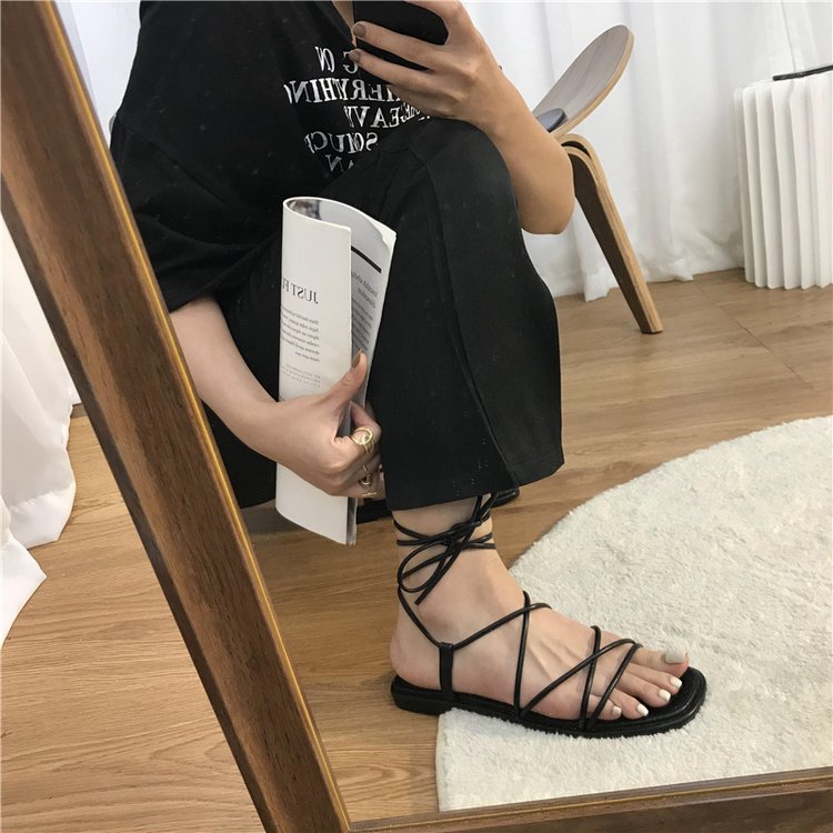 Alva Lace Flat