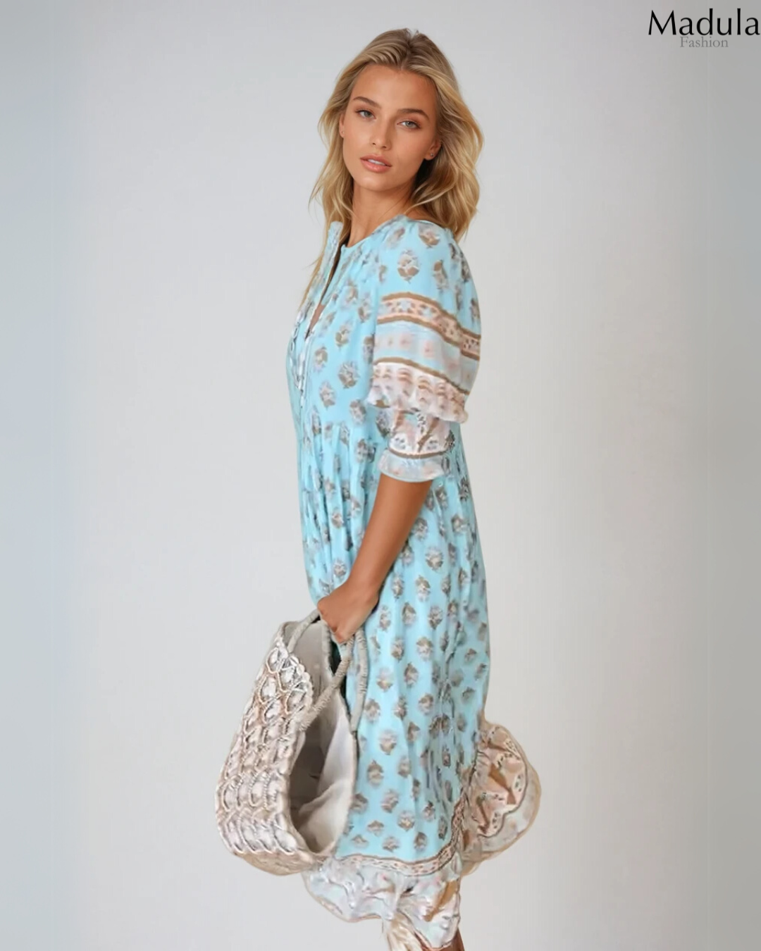 Sundra Robe